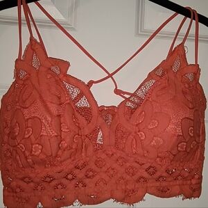 Zenana Outfitters Coral Lace Top